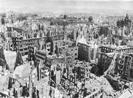 Retour sur la destruction de Dresde du 13-14 février 1945
