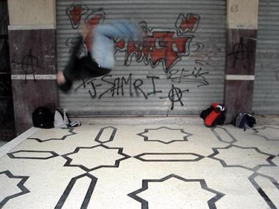  voilà c ds une piste a hay narjisse là ou ns trouvons bcp de break danseures  par bog_hip