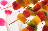 lit de cr&egrave;me br&ucirc;l&eacute;e pour brochettes de fruits ou tarte aux fruits