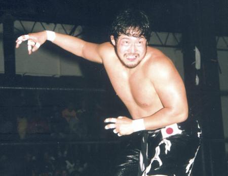 � TAJIRI SIGNE A ECW � par TOUSPORTS