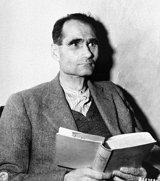 Le prisonnier numéro sept n'était pas Rudolf Hess: Faits troublants