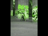 Vidéo tes neuveux a moto