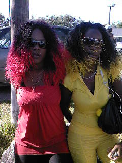 ma sista et moi o pr&eacute;cheur vrm ce jour la restera inoubliable mdr et oui je kife le rouge et le noir et ma sista le jaune