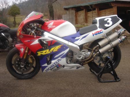 HONDA RC45 HRC ELF