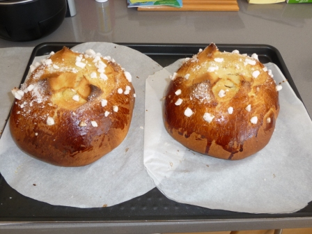7820.C'ETAIT LA MOUNA DE MON ENFANCE.(BRIOCHE DOREE ET PARFUMEE).