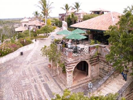 ALTOS DE CHAVON