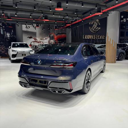BMW ?760i