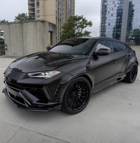 Lamborghini Urus? 4.0L twin-turbo V8 (641 hp) it hits 0?100 km/h in 3.4 seconds