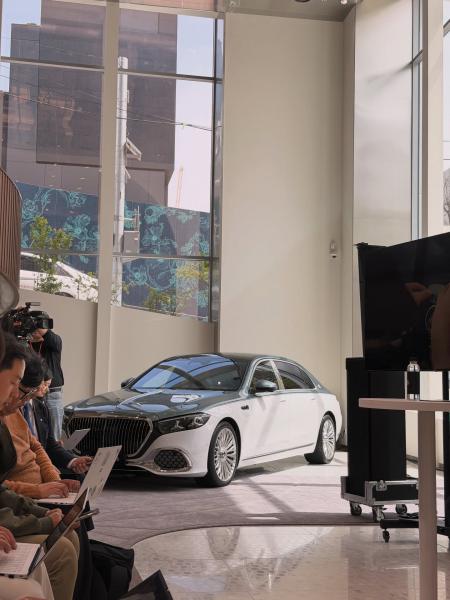 Details new-brand MAYBACH S-Class