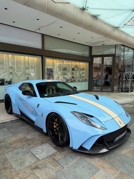 Ferrari 812 GTS