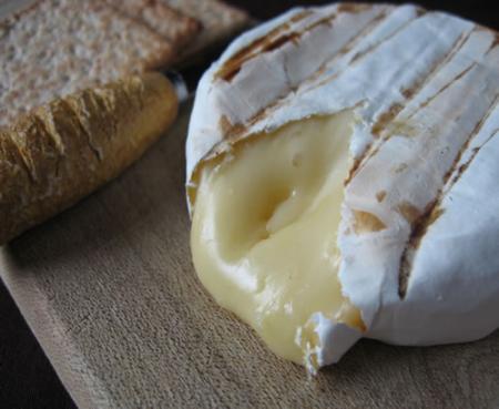 Ceci n'est pas un camembert