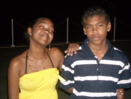 kevin et charlene sur le malecon