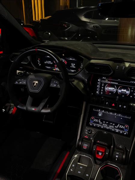 Lamborghini URUS