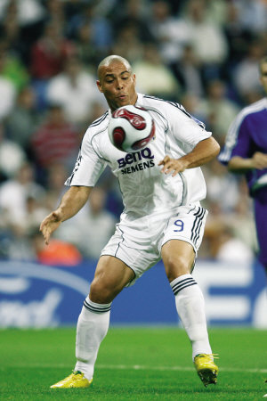 R9