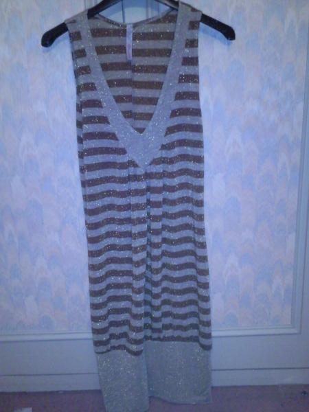robe &agrave; paillette or et marron