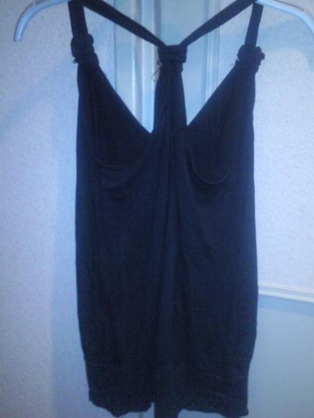 haut noir derriere