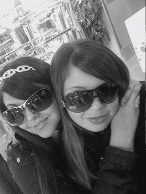                    �� ' �� x . Amel & moua <-- | ' �� x 