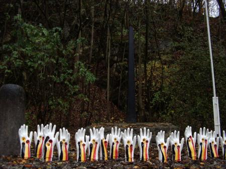 11 novembre 2010 - Les Mains du Souvenir &agrave; Marcinelle 